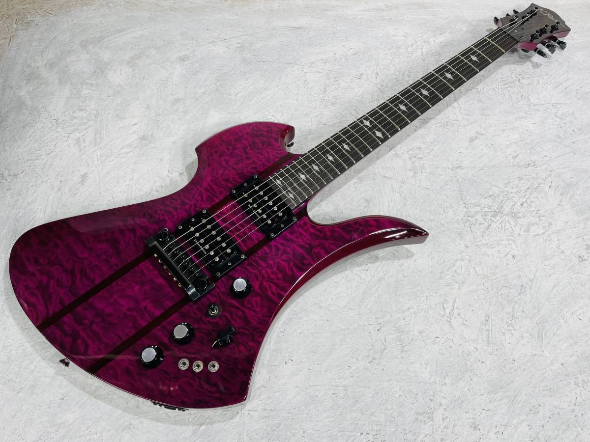 Jagard　Mockingbirdタイプ　エレキギター　　弦は新品に交換済み！ Jagard Mockingbirdタイプ エレキギター ツルハシンピンニ