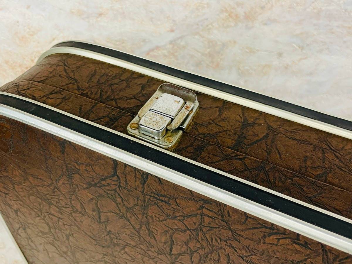 エレキベース用ツアーケース　詳細不明 Amazon | GATOR ゲーター エレキベース用 ハードケース TSA