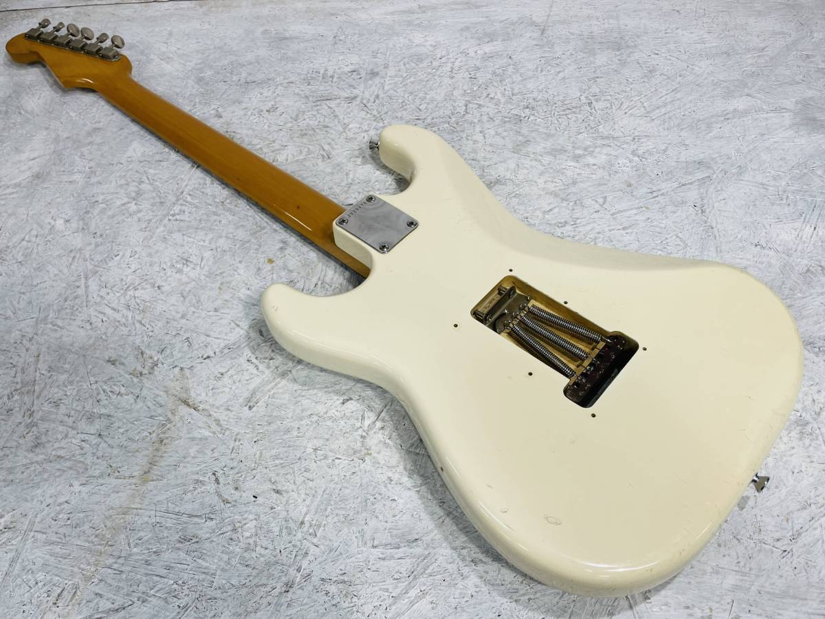 ギター :: エレキギター :: 中古 Squier by Fender Stratocaster